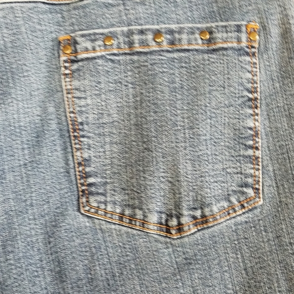 Straight leg jeans with brass button pocket detail - Picture 3 of 6